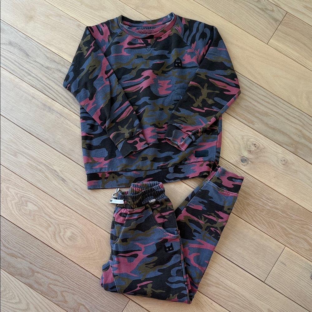 Munster cotton camo sweatsuit size 10